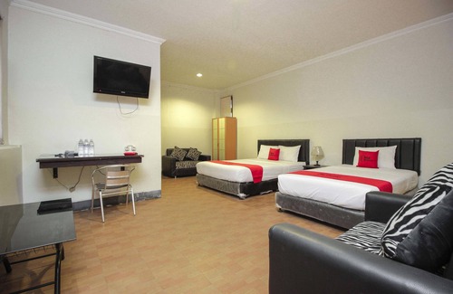 Manado City Centre Hotel | RedDoorz near Bethesda Manado