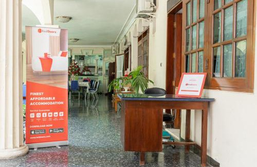 Semarang House | RedDoorz near Gajahmungkur Semarang
