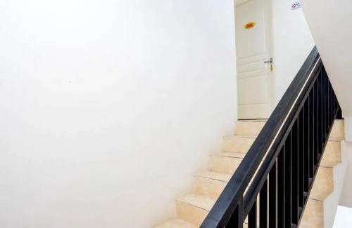 Makassar Hotel | RedDoorz near Mall Ratu Indah 3
