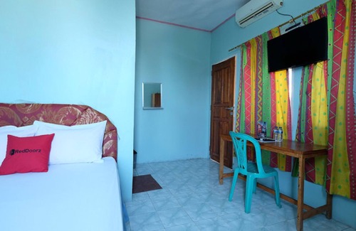 Kupang House | RedDoorz near Mangrove Forest Kupang