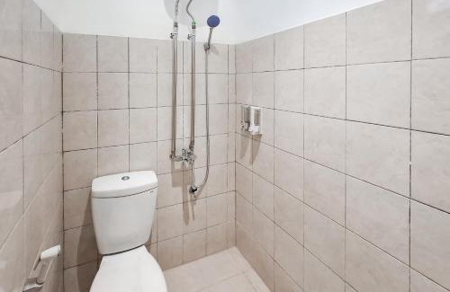 Semarang Hotel | RedDoorz Near RS Panti Wilasa Semarang