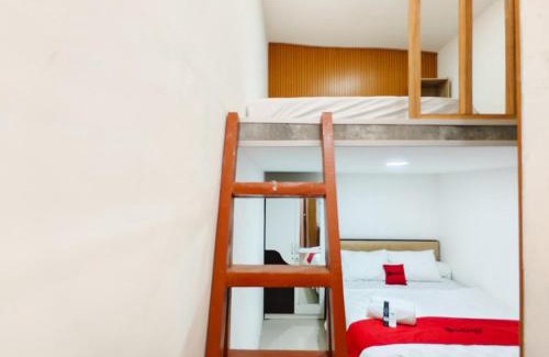 Surabaya Hotel | RedDoorz near RSUD dr Soewandhie