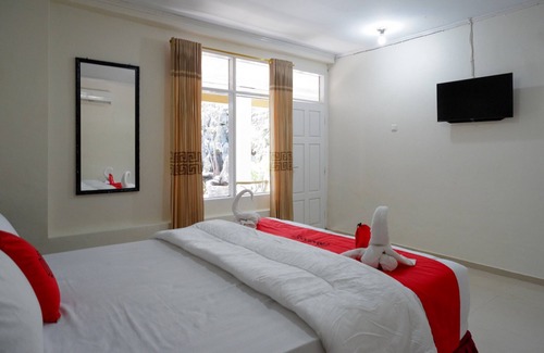 Palu House | RedDoorz Plus @ Alam Raya Hotel