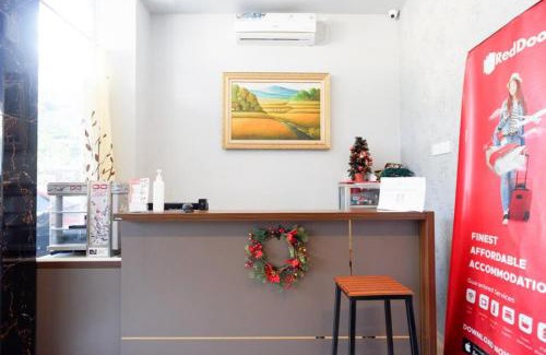 Panakkukang House | RedDoorz Plus at Hawai Inn Near Mall of Panakukang