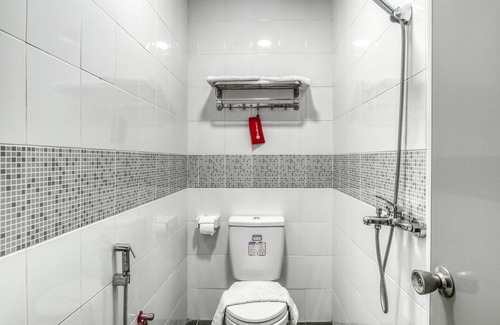 Gambir House | RedDoorz Plus @ Cideng Timur