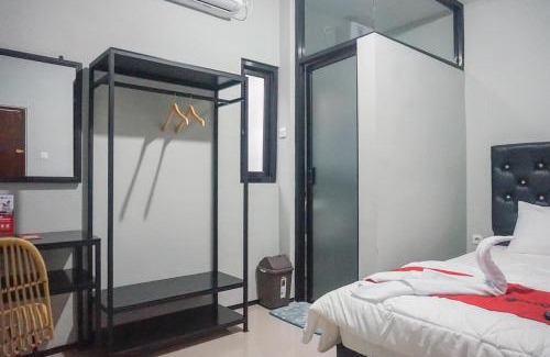 Malang Hotel | RedDoorz Plus @ Kalpataru