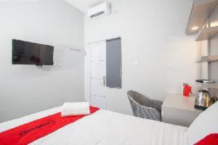 Dinoyo House | RedDoorz Plus near Politeknik Negeri Malang