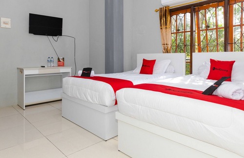 Grand Kawanua International City Hotel | RedDoorz Plus near Transmart Kairagi Dua Manado