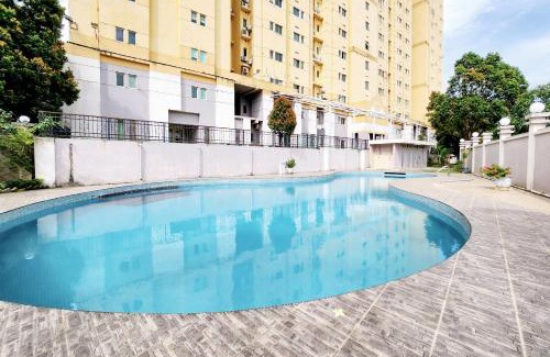 Lubuk Baja Hotel | RedDoorz Premium Near Imperium Superblok