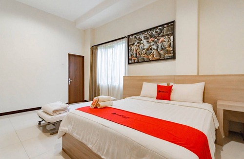 Parongpong Hotel | RedDoorz @ Sersan Bajuri Atas
