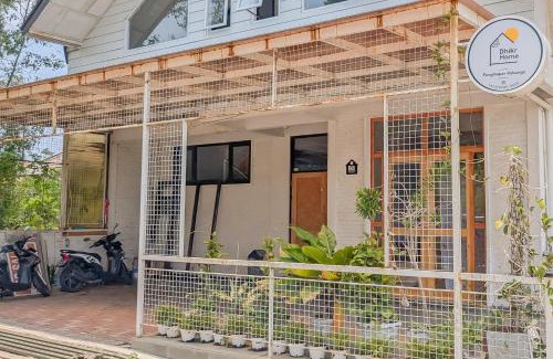 Parongpong Hotel | RedDoorz Syariah at Eco Pesantren Daarut Tauhid