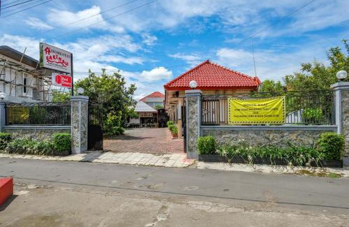 Tulungagung Hotel | RedDoorz Syariah at Sakinah Family Tulungagung
