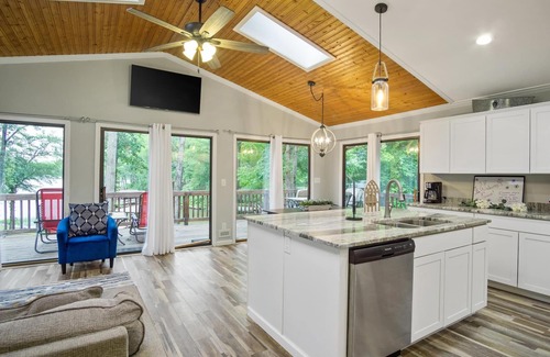 Macon House | Redemption Retreat at Lake Gaston