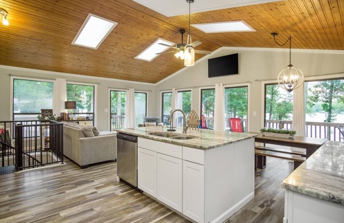 Macon House | Redemption Retreat at Lake Gaston