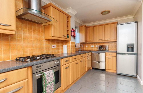 York House | Redgrave Detached home with free parking