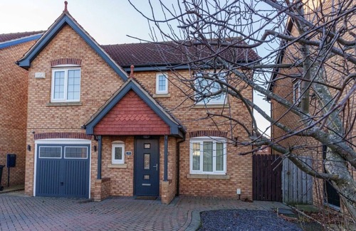 York House | Redgrave Detached home with free parking
