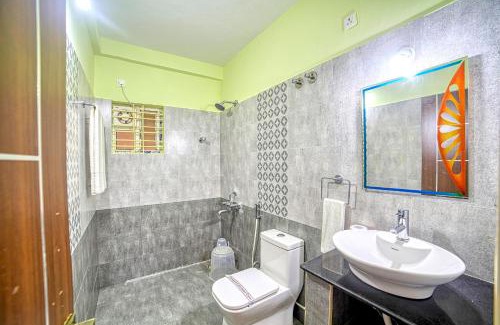 Bengaluru Bed & Breakfast | Redkey Inn Transt - Free Airport pick up & drop 24x7