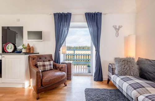 Ladybank Apartment | Redlands Country Lodge Apartments with Hot Tubs