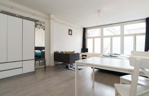 Red Light District Apartment | RedLight District Private Smokers Friendly Studio