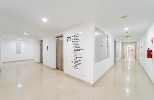 Bekasi Hotel | RedLiving Apartemen Patra Land Urbano - Happy Rooms Tower Mid-West with Netflix