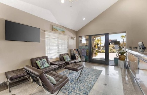 North Redondo Hotel | Redondo Beach Stay | 1 Unit | Near Marina & Beach