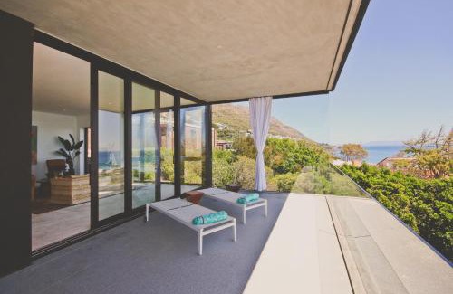 Gordons Bay Central House | Redrock Ocean View Villa