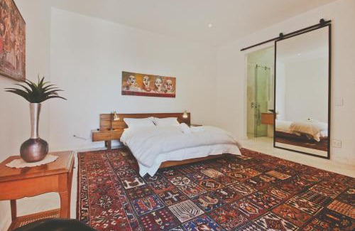 Gordons Bay Central House | Redrock Ocean View Villa