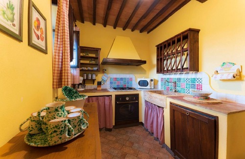 Simignano Apartment | Redstart Mascie