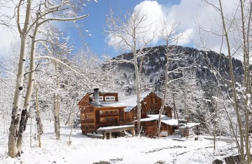 Idaho Springs Apartment | Redtail Retreat - The Studio - Get off the Grid!