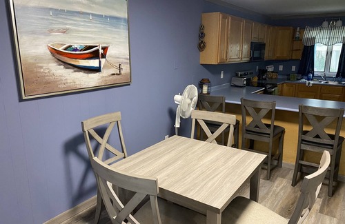 Put-in-Bay House | Reduced Fall Rates, perfect island location, tastefully decorated
