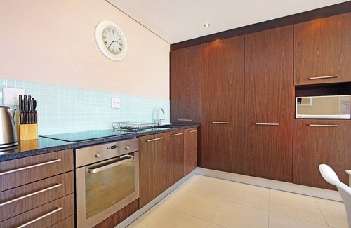 Big Bay Apartment | ⭐Reduced rates, professional cleaning, self checkin, restaurants and shops below