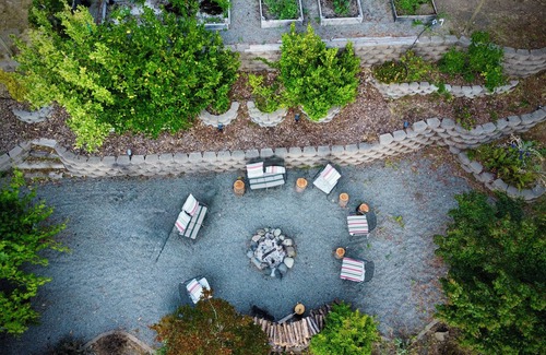 Shelter Cove House | Redwoods & Waves- An experience. Disc Golf, Putting Green, Beach toys, sleeps 6