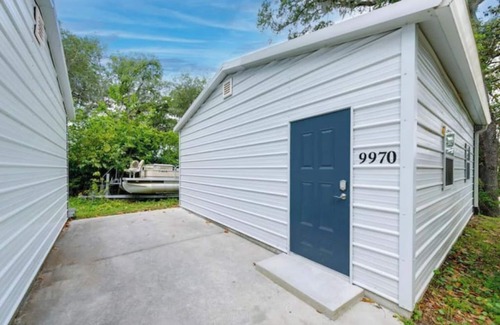 Northside House | Reef Break Getaway, Long-Term, King Bd, Laundry