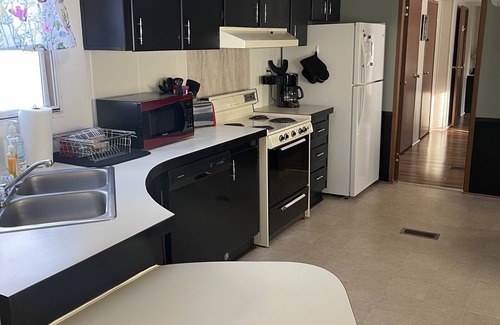 Horton House | REEL DEAL! Covered Boat Parking! LONG TERM RENTAL!