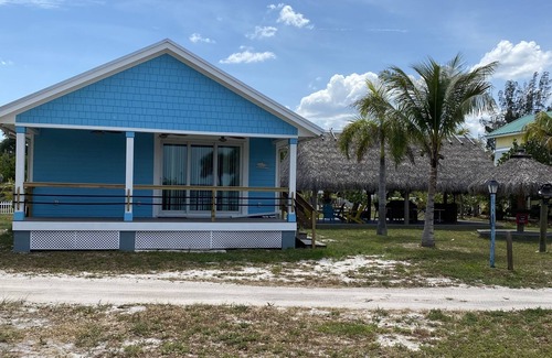 Grant-Valkaria House | " Reel Family Tides" V.I.P Island is on a Barrier Island. You will need a BOAT !