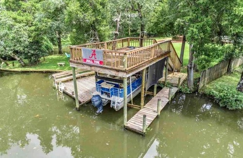 Summerdale House | Reel Good Time on Fish River