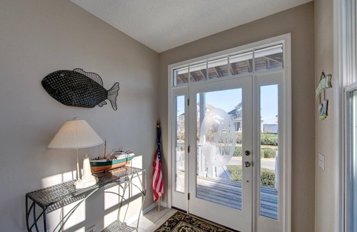 Manteo House | Reel Paradise - 30' Boat Slip, Hot Tub, Pool, Pet Friendly in Village Landing 100