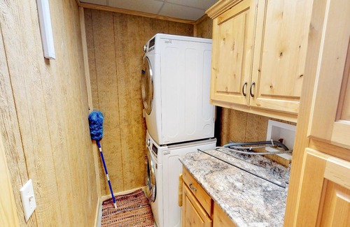 Guntersville House | Reel Simple - Fisherman friendly vacation rental near Lake Guntersville