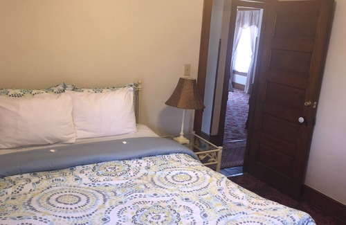 Gettysburg Apartment | Reenactment Events 8 min away!!/Center of town-Walk Everywhere/Free Parking