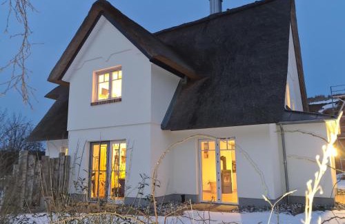 Rerik House | Reethaus Strandgut - geräumiges FH, 5 Schlafzimmer, Sauna und 3 Terrassen, Balkon
