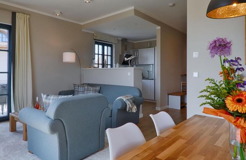 Dranske House | Reetland am Meer - Premium Reetdachvilla mit 3 Schlafzimmern, Sauna und Kamin F23