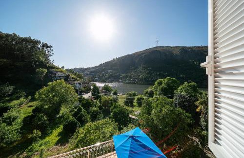 Castelo de Paiva Villa | Refúgio entre o Pomar e o Rio Douro