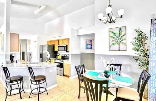 Lake Berkley Villa | Ref 08. Lake Berkley. Stunning Villa , own pool. Near Disney