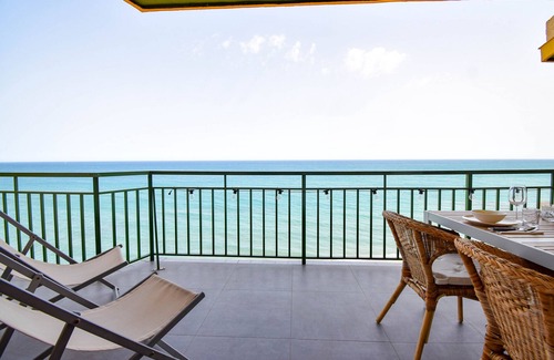 Torreblanca Apartment | Ref: 204 Beachfront 2 bedroom apartment in Torreblanca with spectacular sea views