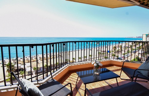 Fuengirola Apartment | Ref: 236 Beachfront apartment with wonderful seaviews and pool in Carvajal