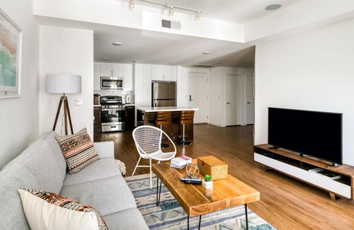 Glendale Apartment | Refined 1BR in Glendale with Tons of Amenities