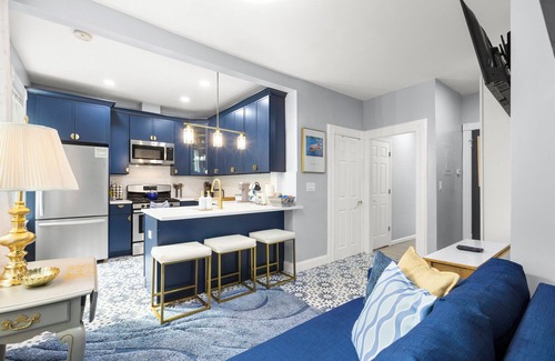 McGinley Square Apartment | Refined 2BR Free Parking Easy PATH to NYC