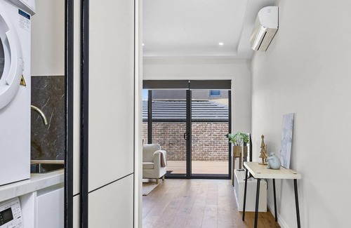 Glen Waverley House | Refined and spacious home fit for the whole family - Glen Waverley, VIC