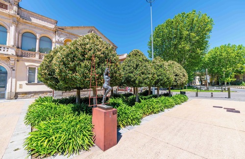 Bastide Saint-Louis Apartment | Refined apartment just a stone's throw from the Museum of Fine Arts In the heart of the lively city