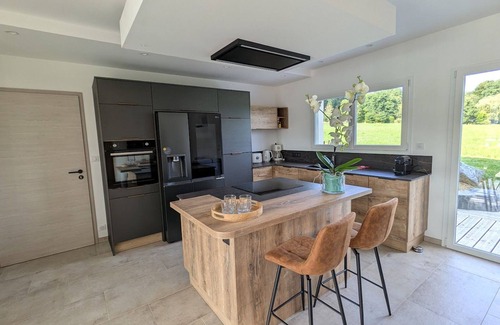 Dounoux Cottage | Refined holiday home with terrace and shared pool